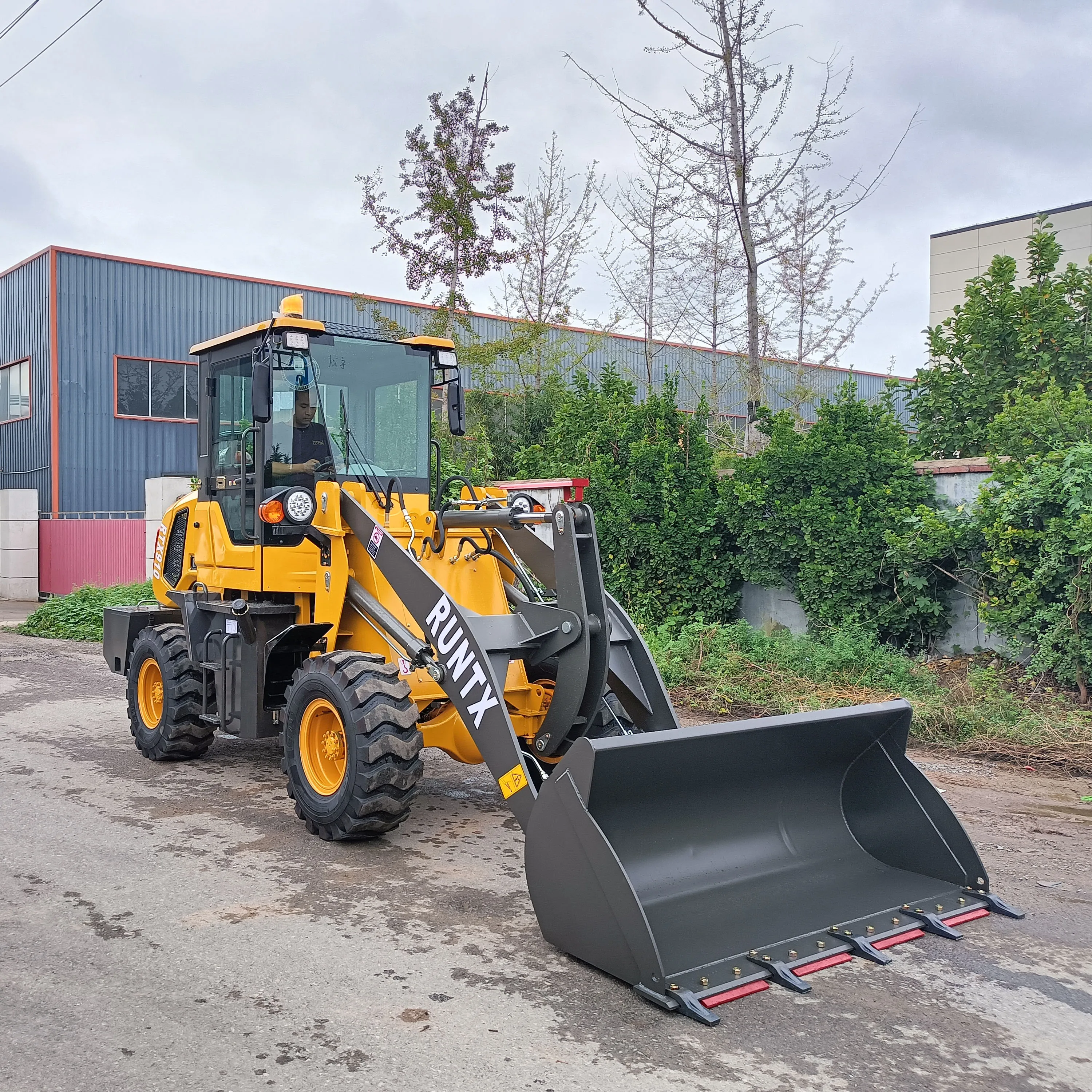 RUNTX China Mini loader articulated 1 ton 1.2 ton Optional quick hitch wheel loader for sale