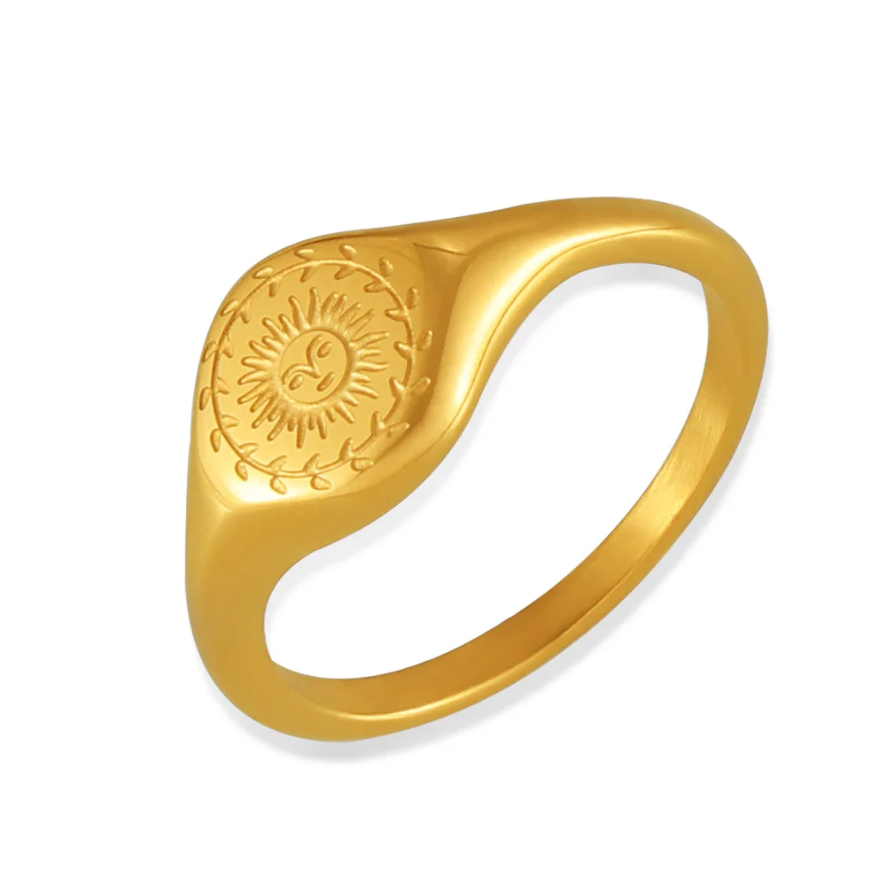 Fashion personality niche cold wind jewelry carved garland around the sun design sense titanium steel gold-plated ring