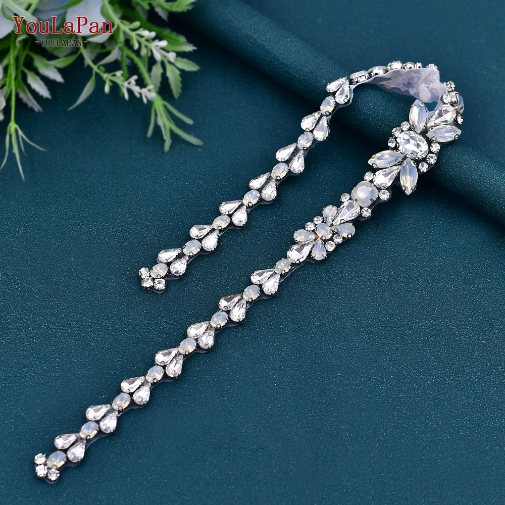 Женский пояс со стразами