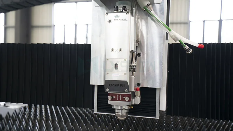 Lxshow laser 1000w 2000w 3kw 3015 fiber optic equipment lazer cutter carbon metal fiber laser cutting machine 3 kw
