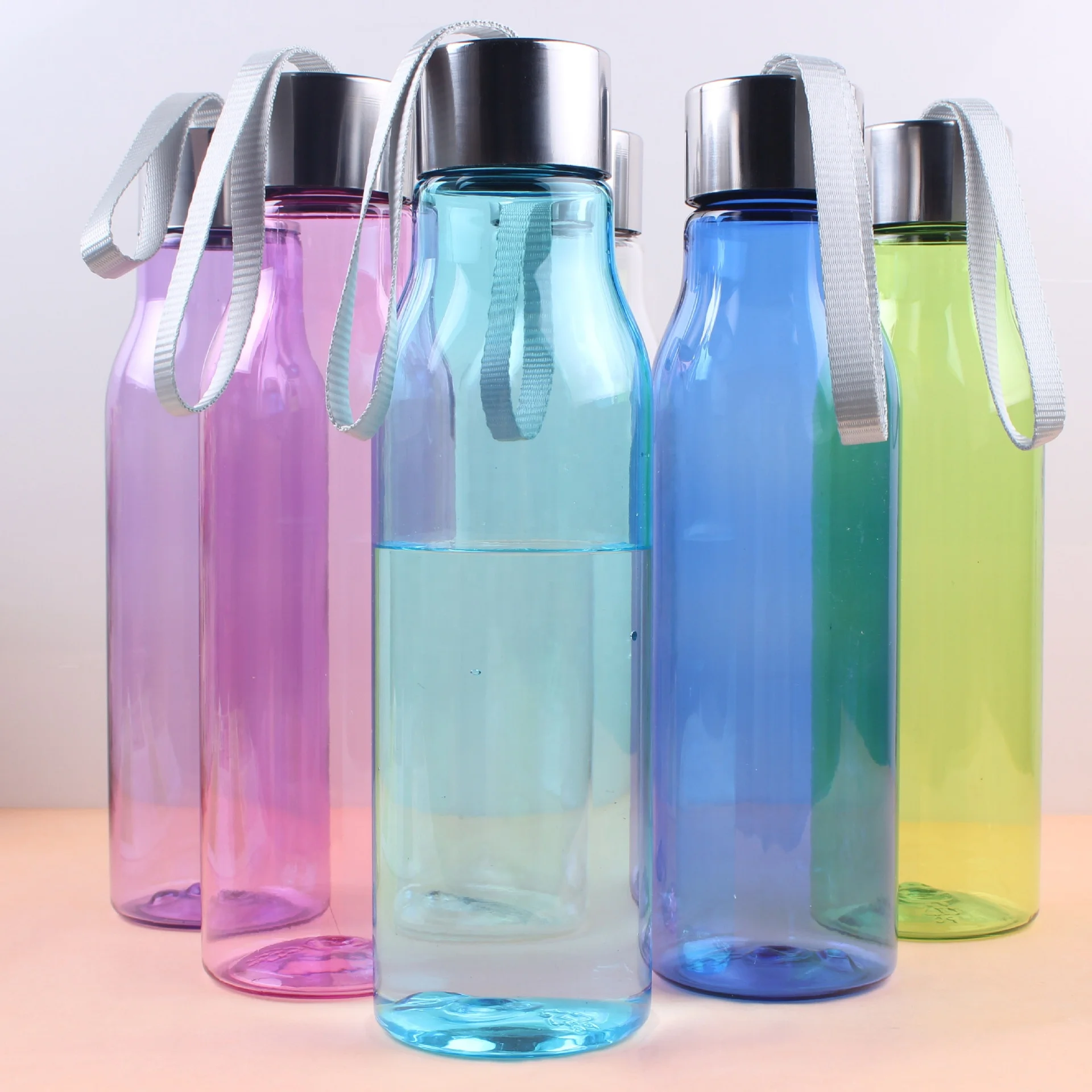 Low MOQ Plastic Summer water bottle production line Outdoor sport water bottle plastic water bottle with straw lid and rope