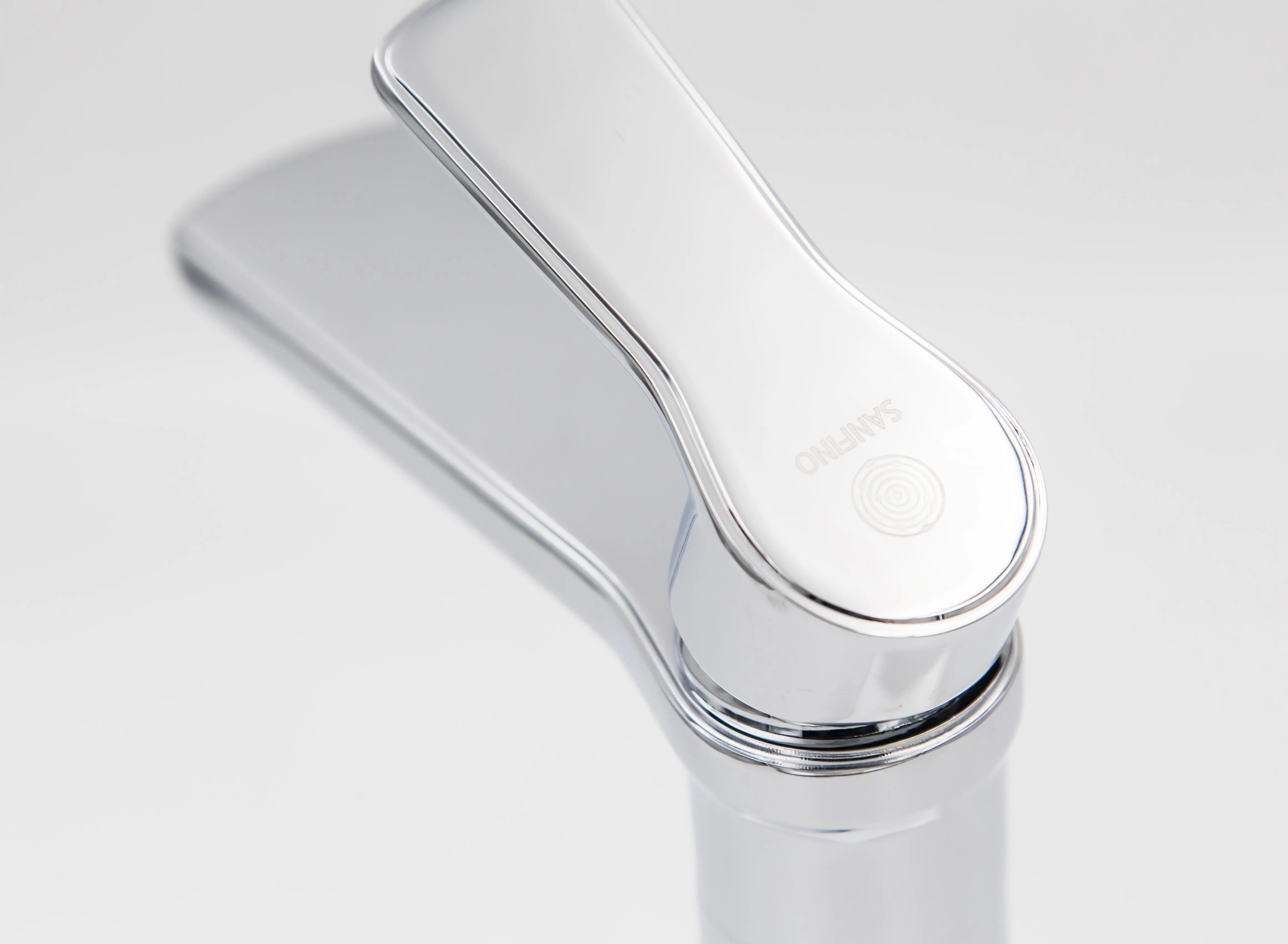 
SF-0401A SINGLE LEVER WASHBASIN MIXER BRASS BASIN MIXER CHROMED 