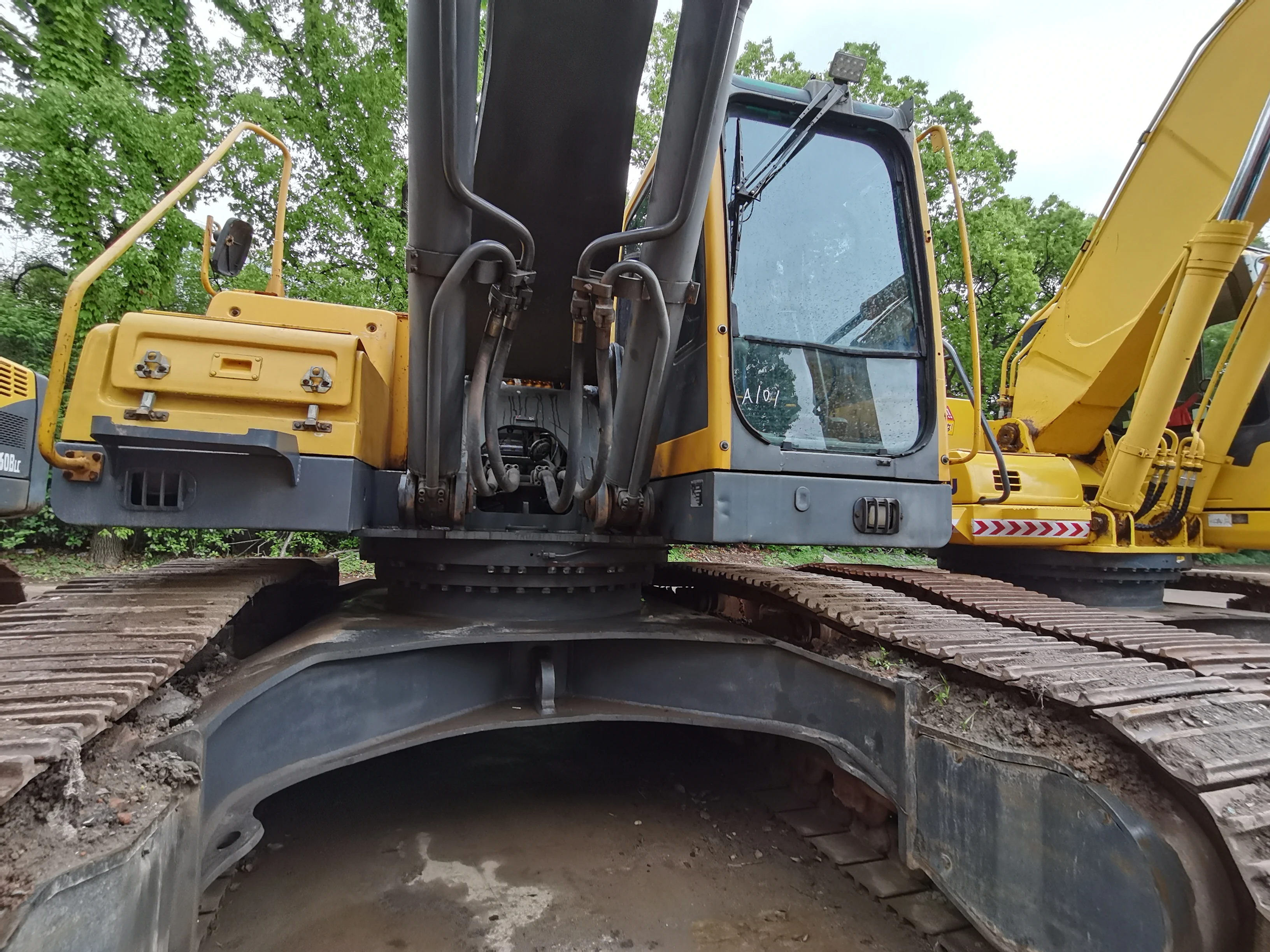 ZiHui High Efficiency Used Excavator Volvo 360B Second Hand Hydraulic Crawler Excavator Volvo 360B
