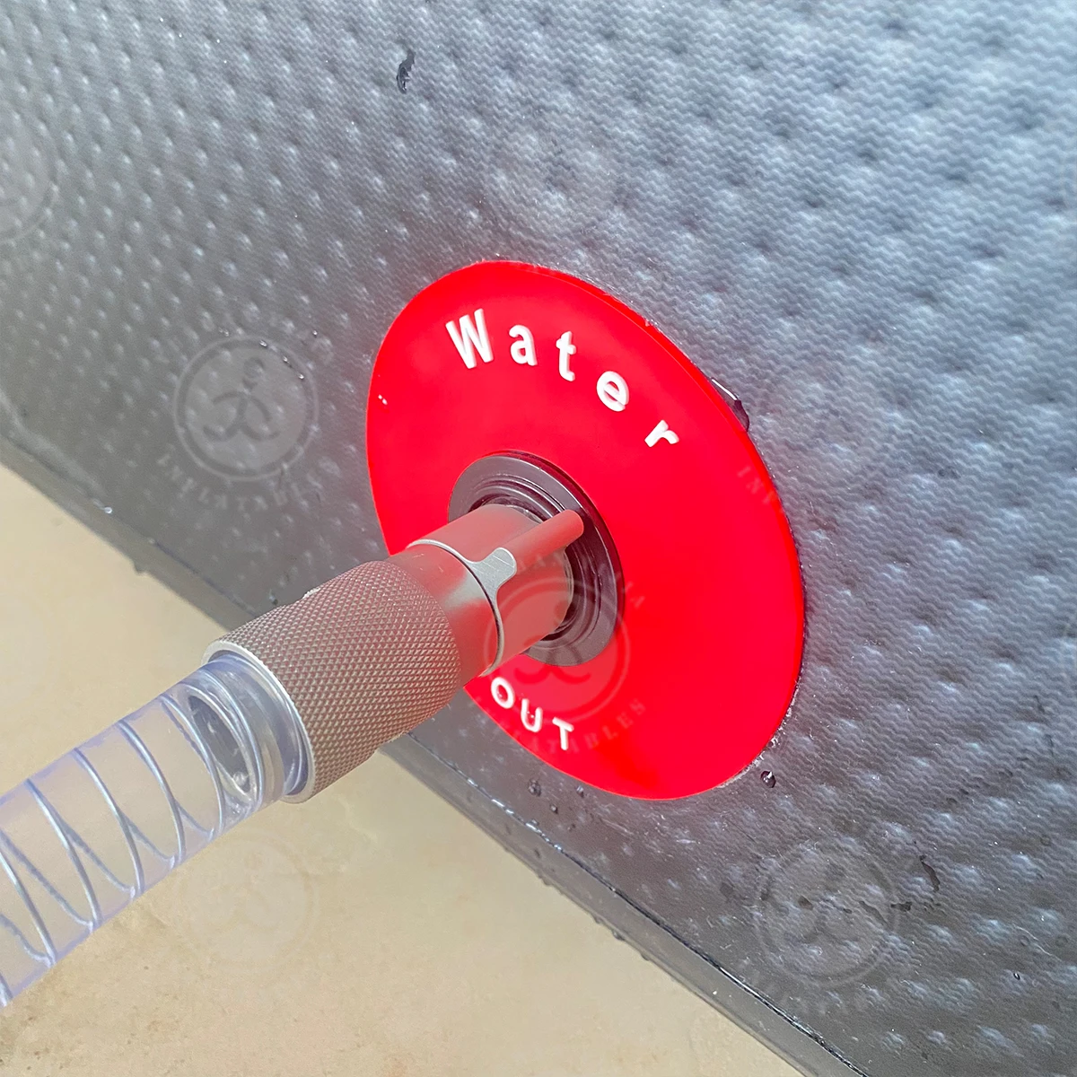 Inflatable drop stitch ice plunge portable ice bath tub with cooling system