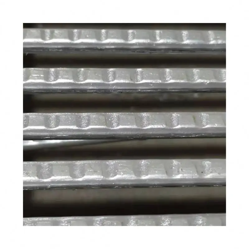 2021 новый дизайн треугольный оцинкованный стальной пол для свиней