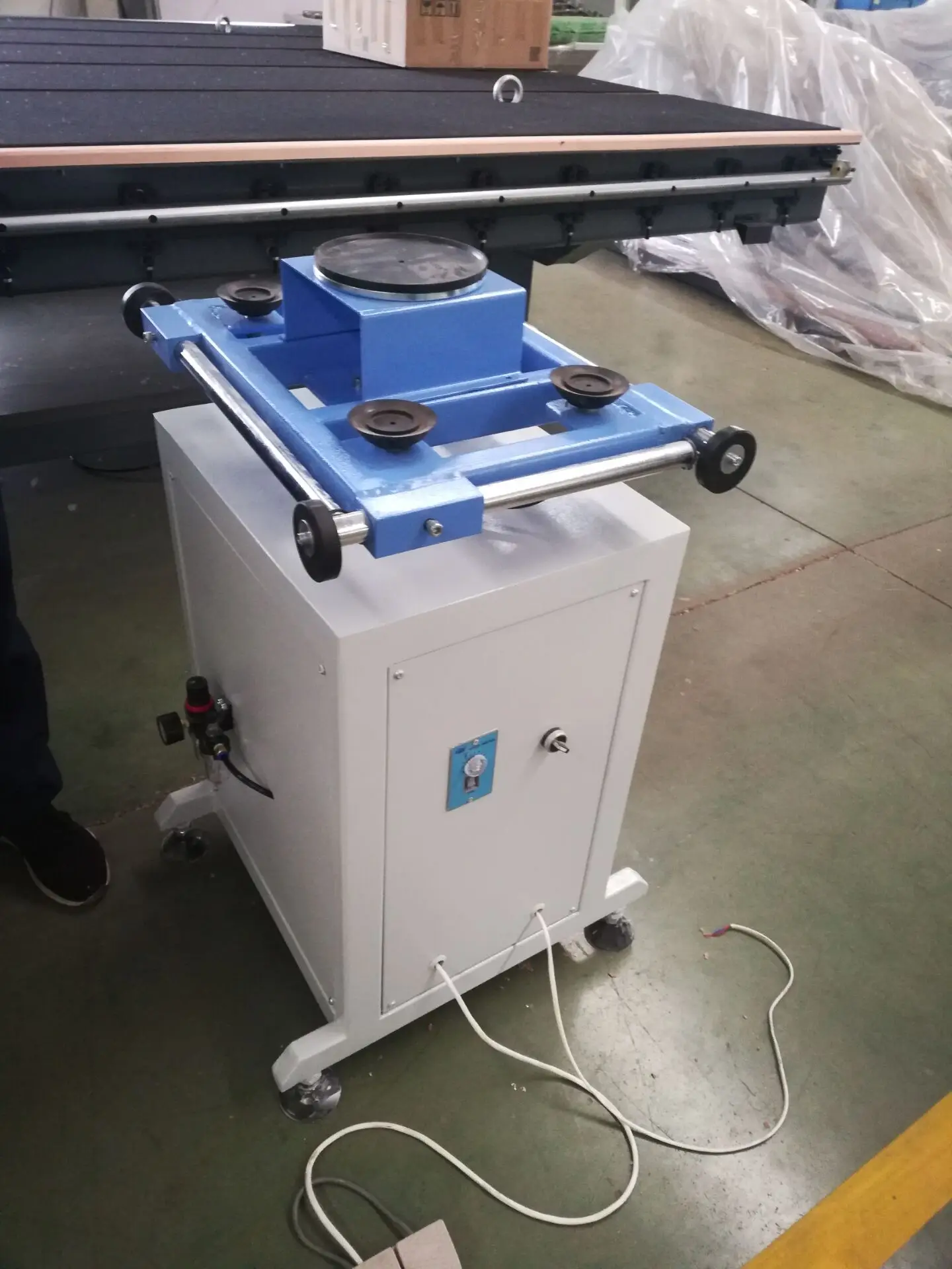 Eeay operate Rotary Coating Machine used to spread two-component glue/Insulating glass making high working efficiency machine