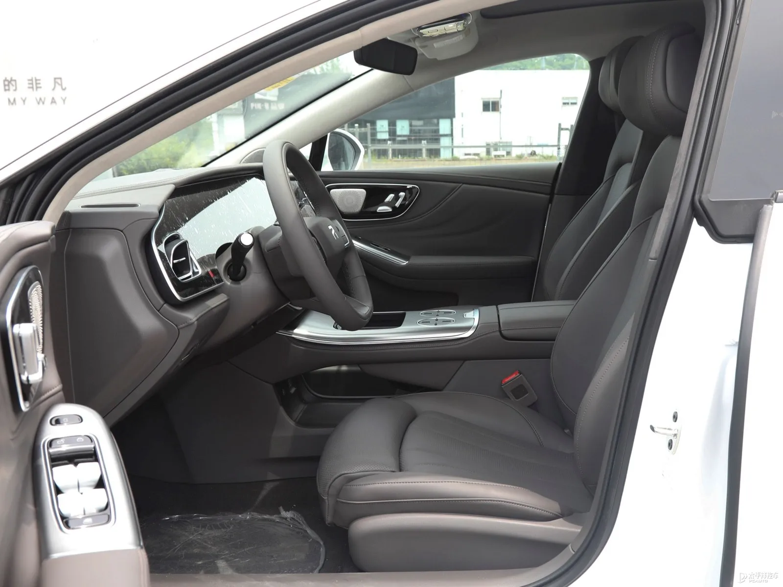 Hot Sale Carro R-ising Auto F7 BEV Hatchback 702KM Range ACC Cruise Control Left Steering RWD Euro VI Leather New Automatic REEV