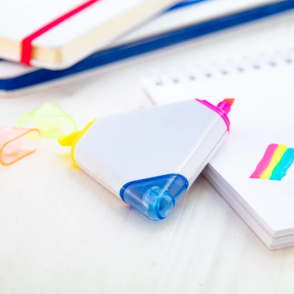 Wholesale Promotional Triangle Highlighter Marker Pen Custom Logo School Gift 3 Colors Highlighter Pen