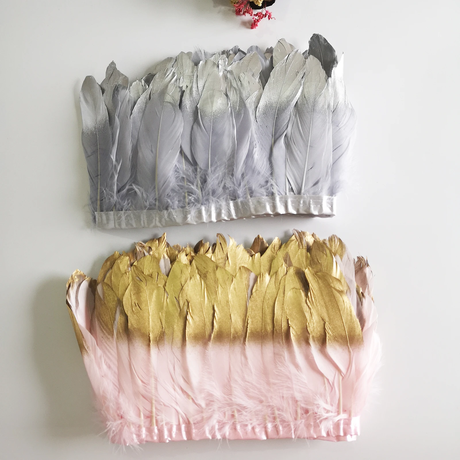 Wholesale High Quality Multi Colour Turkey Feather Cloth Edge White Pink Glod Mix Turkey Feather Trim Fringe For Dress Decor