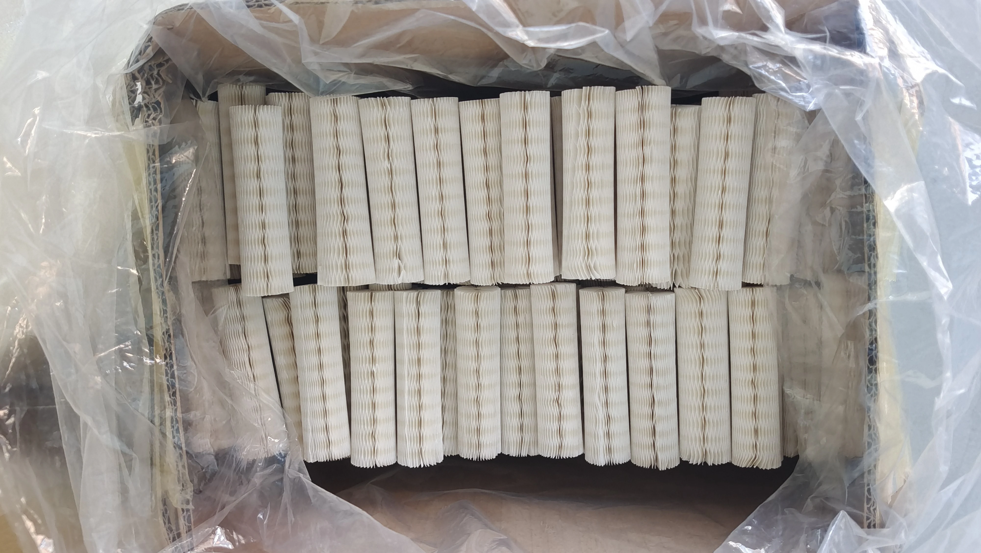 Kraft Brown Express Packaging Honeycomb Paper Sleeve Cushioned Mesh Paper Tube Paper for Shipping Protection