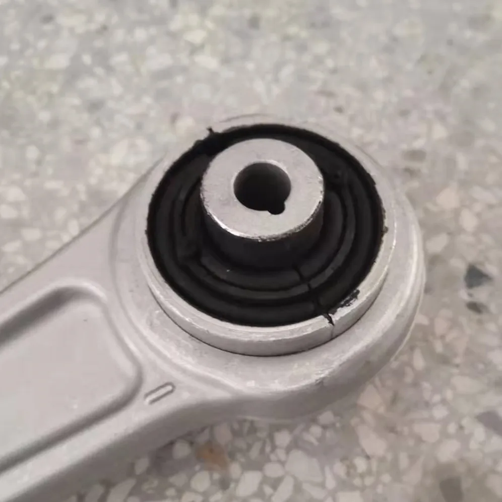 Front left lower suspension Aluminum control arm OE 2053306201/2053306401 for Mercedes-Benz W205