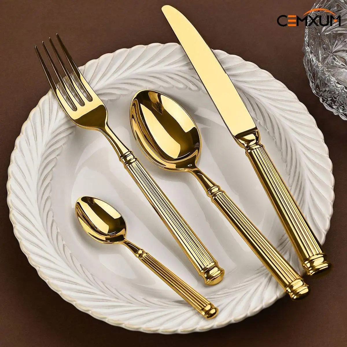 CEMXUM High Quality Forged Heavy Duty Handle Luxury Metal 18/10 Stainless Steel Cutlery Hotel Silverware Gold Flatware Set