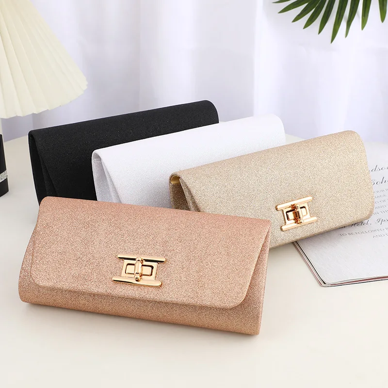 Темперамент: элегантная однотонная сумка на цепочке для вечеринки помады воздушной подушки хранения с магнитной застежкой квадратная