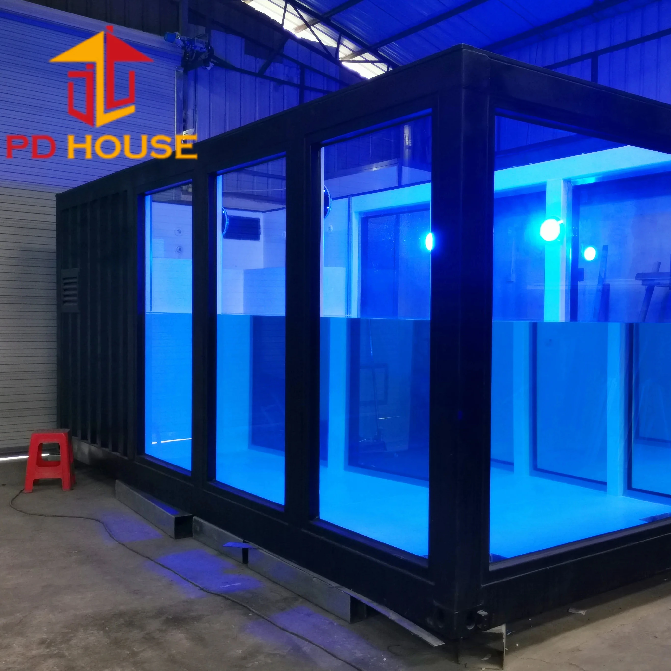 Custom Portable Mobile Outdoor Ground Visible Glass Container Diving Wave Making Pool Heat Pump Massage Cycle Filtration