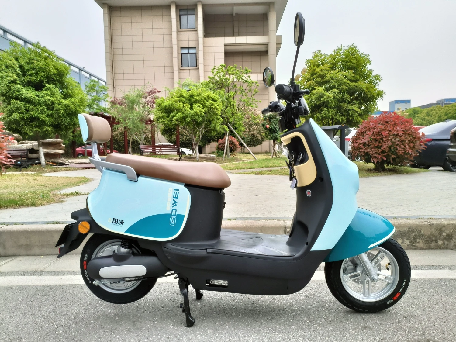 china made wholesale electric scooter motorcycle  48V60V72V electric motorcycle adult 1000w fast 2 person electric moped scooter
