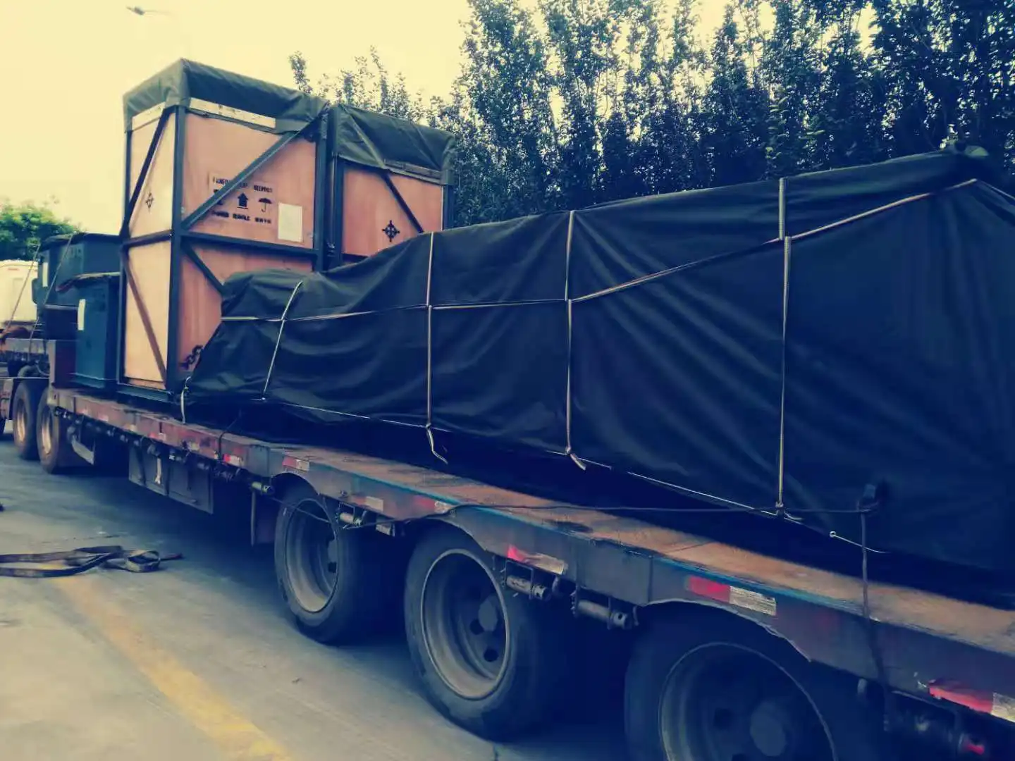 Double teethed roller crushing machine for Limestone feeding size 300mm