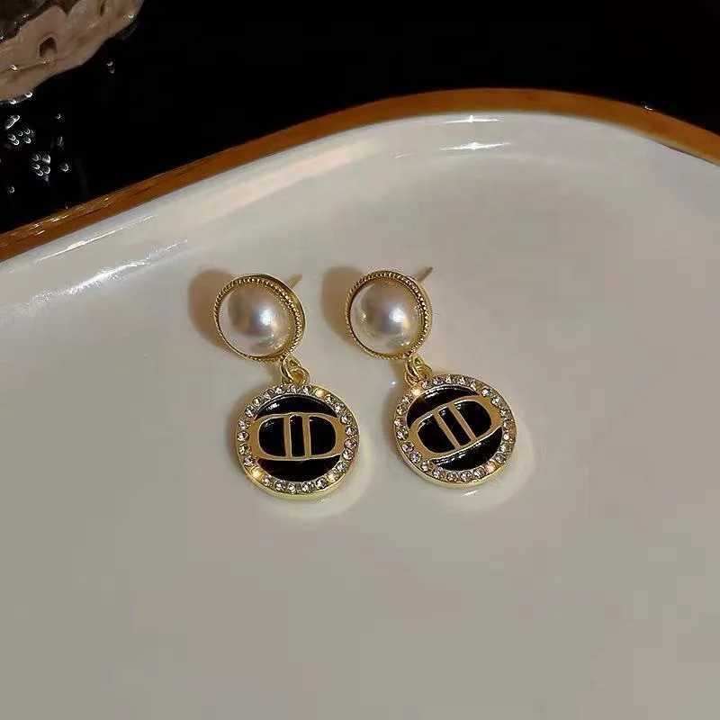 wholesale Design Hollow Drop Earrings For Women  Brand Fashion Ear Cuff Piercing Dangle Earring