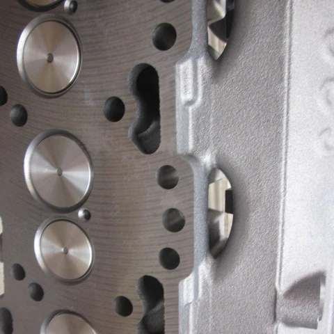 Dongfeng Spare Parts 6CT 6 Cylinder Head Engine Cylinder Head 8.3L 4938632