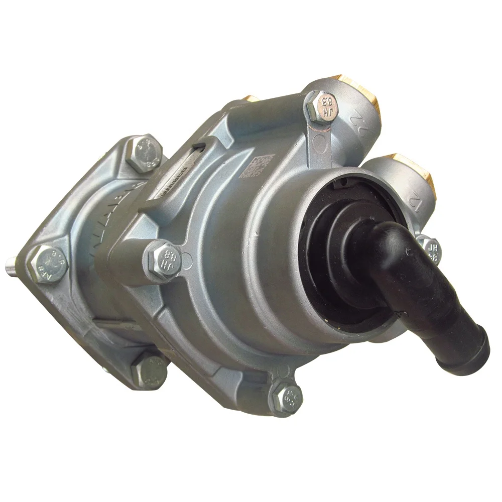 SINOTRUK HOWO  truck spare parts Air brake master cylinder