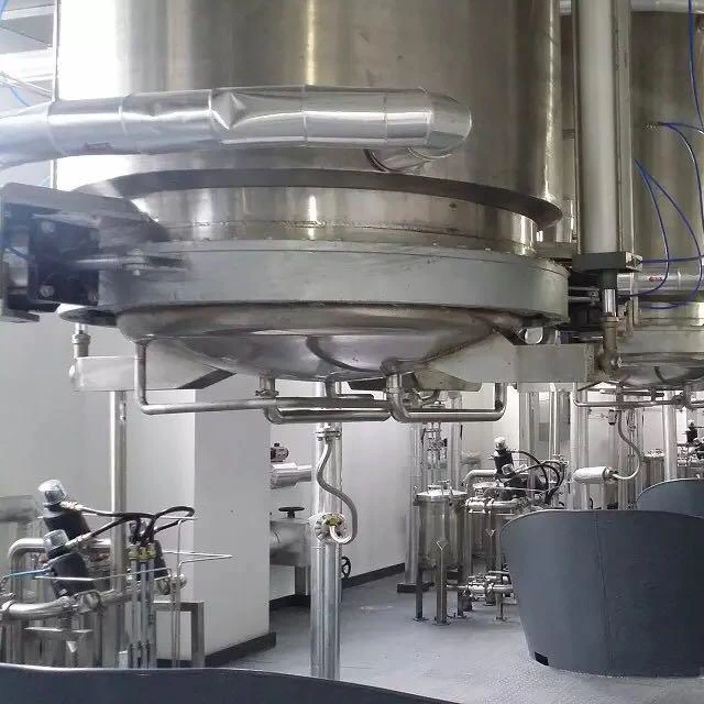 New Design Co-Water Distillation type  2500L  Lavender Essential Oil  Distillation Machine with bottom material discharging