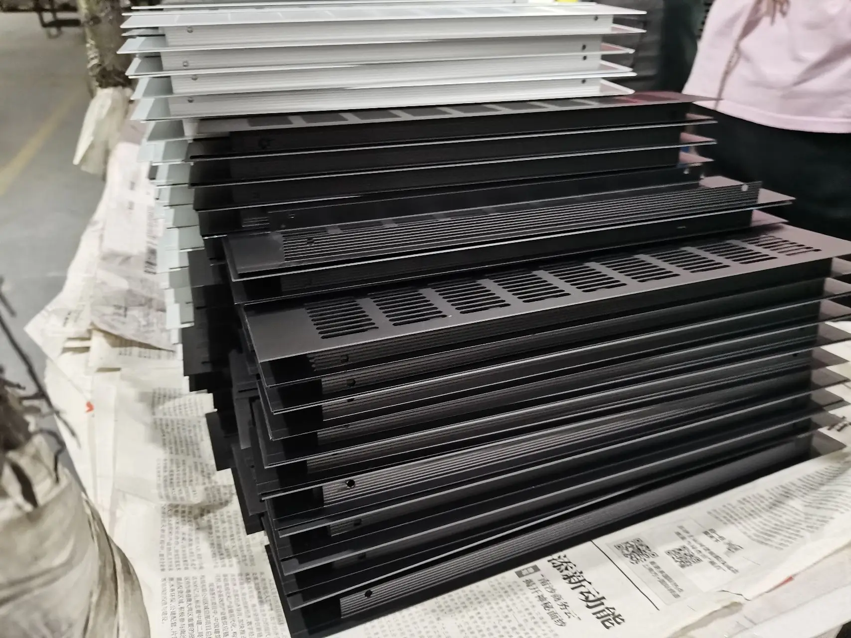 Modern metal stamping aluminium decorative waterproof air vent grid cover grill air ventilation grille