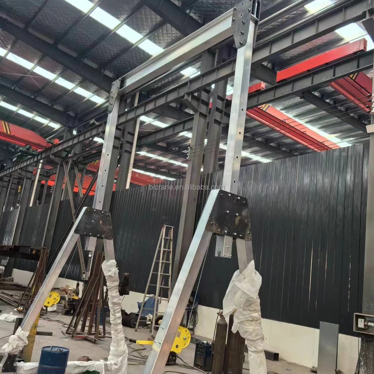 Workshop Movable Hydraulic 3 ton adjustable height gantry cranes with remote control