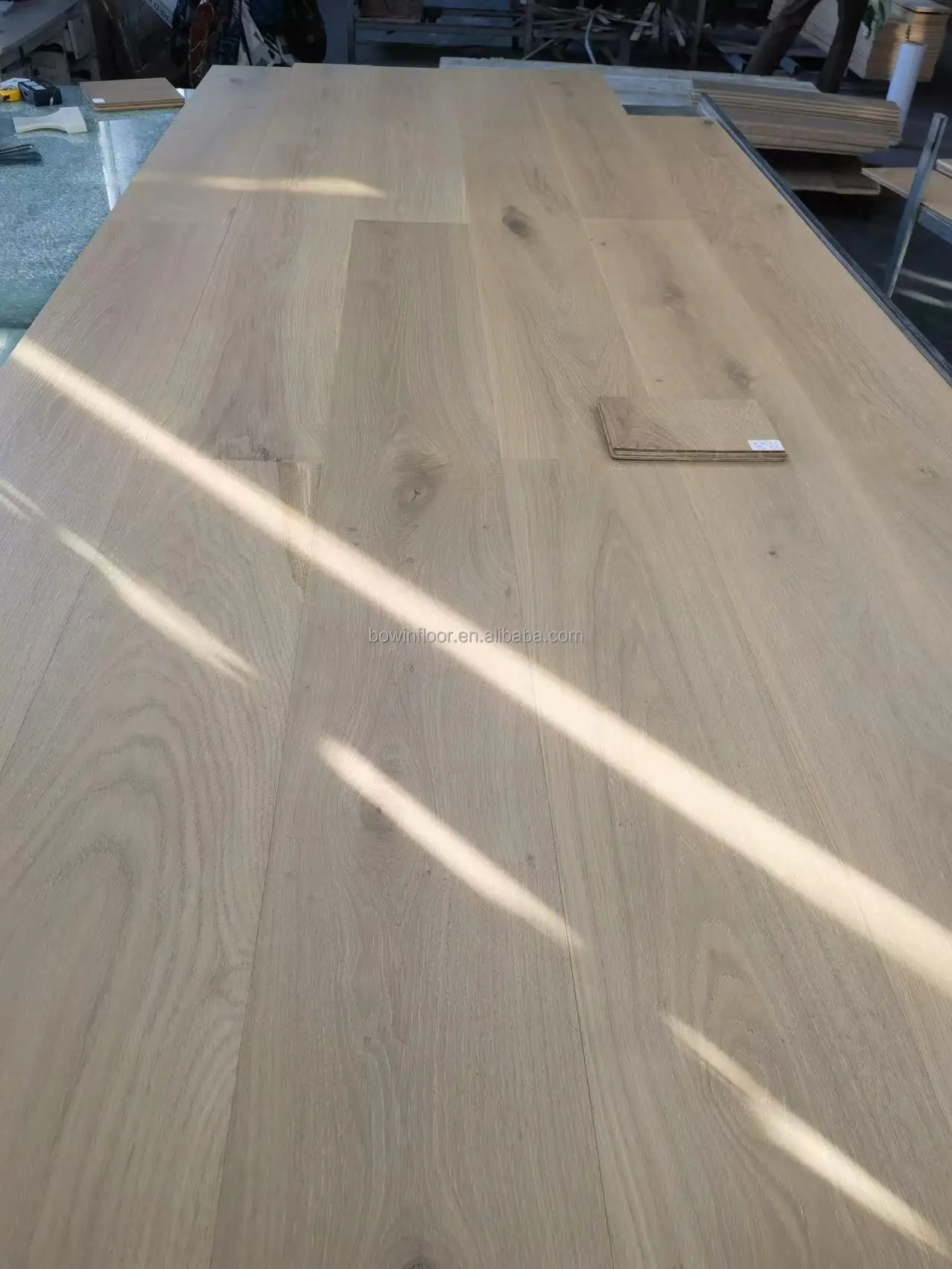 selected grade oak engineered flooring oak brushed UV matt lacquered flooring 2200 x220 x 14/3 mm