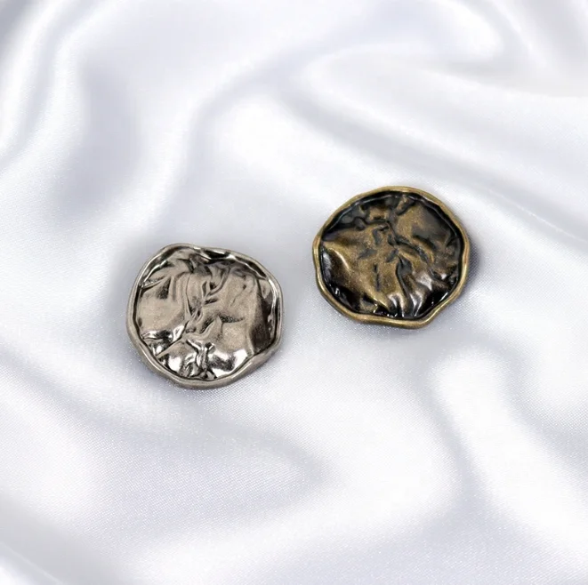 Metal Buttons Assorted Mixed Set Sewing DIY Crafts Decorations Vintage Style Flower Round Buttons