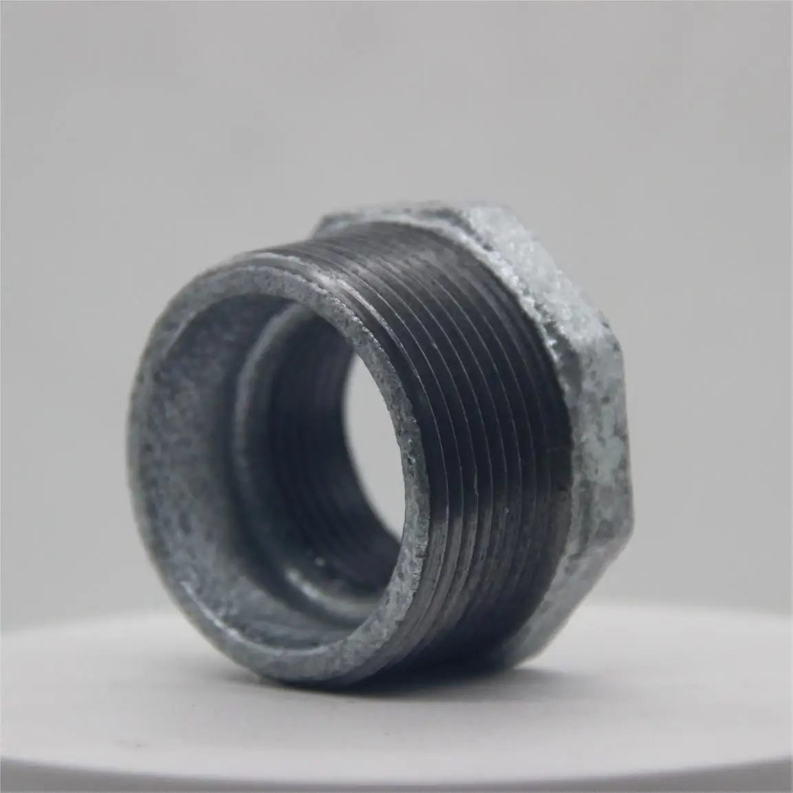 Galvanized female pipe reducer hex bushing bushing use for plumbing building malleable iron pipe fitting
