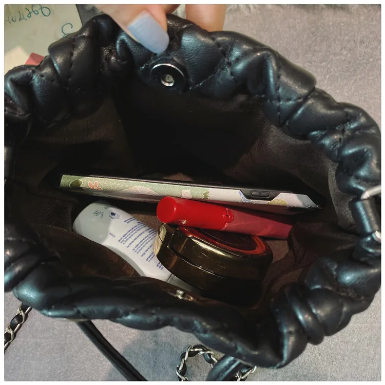 Лидер продаж, Высококачественная женская маленькая сумка-мешок, черный стеганый кошелек с цепочками Хобо