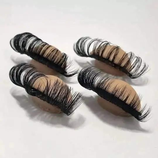 Wholesale strip lashes that look like eyelash extensions faux mink russian lashes d curl private label eyelash with box