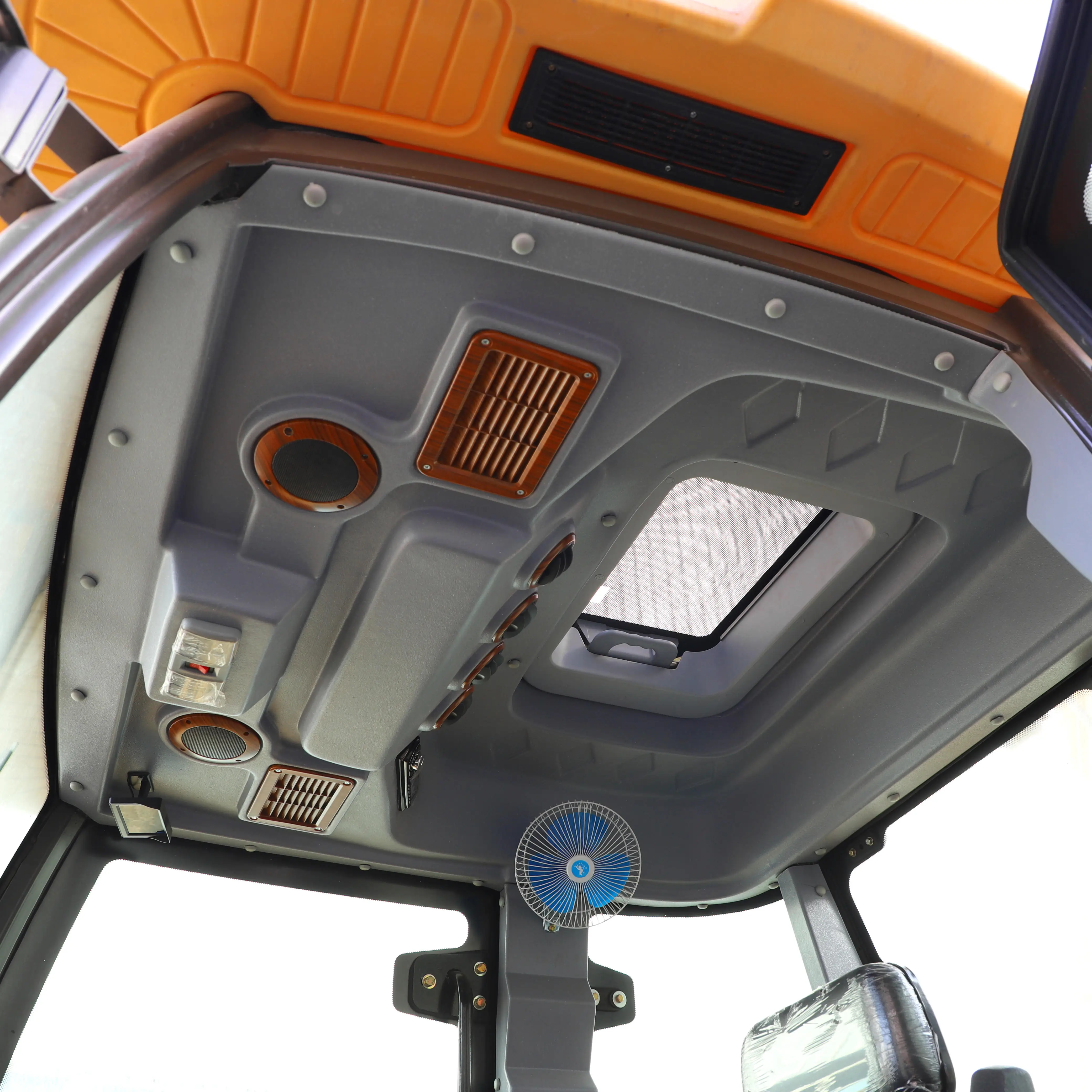  Новый экскаватор-погрузчик CM778H xugong XC870HK используемый на тракторах сельскохозяйственной