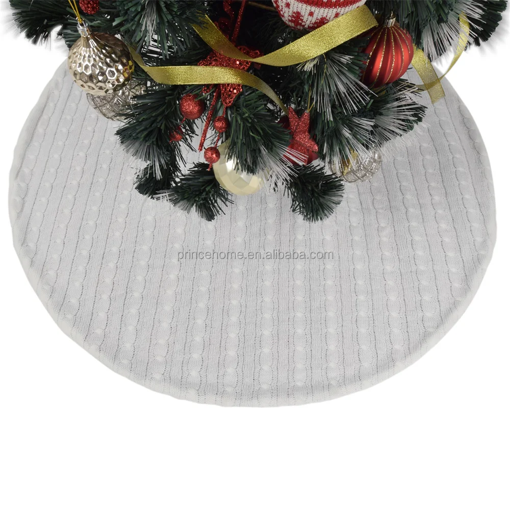 30' White Cable Knit with POMPOM Christmas tree skirt Back red and black Buffalo Plaid Double sided available