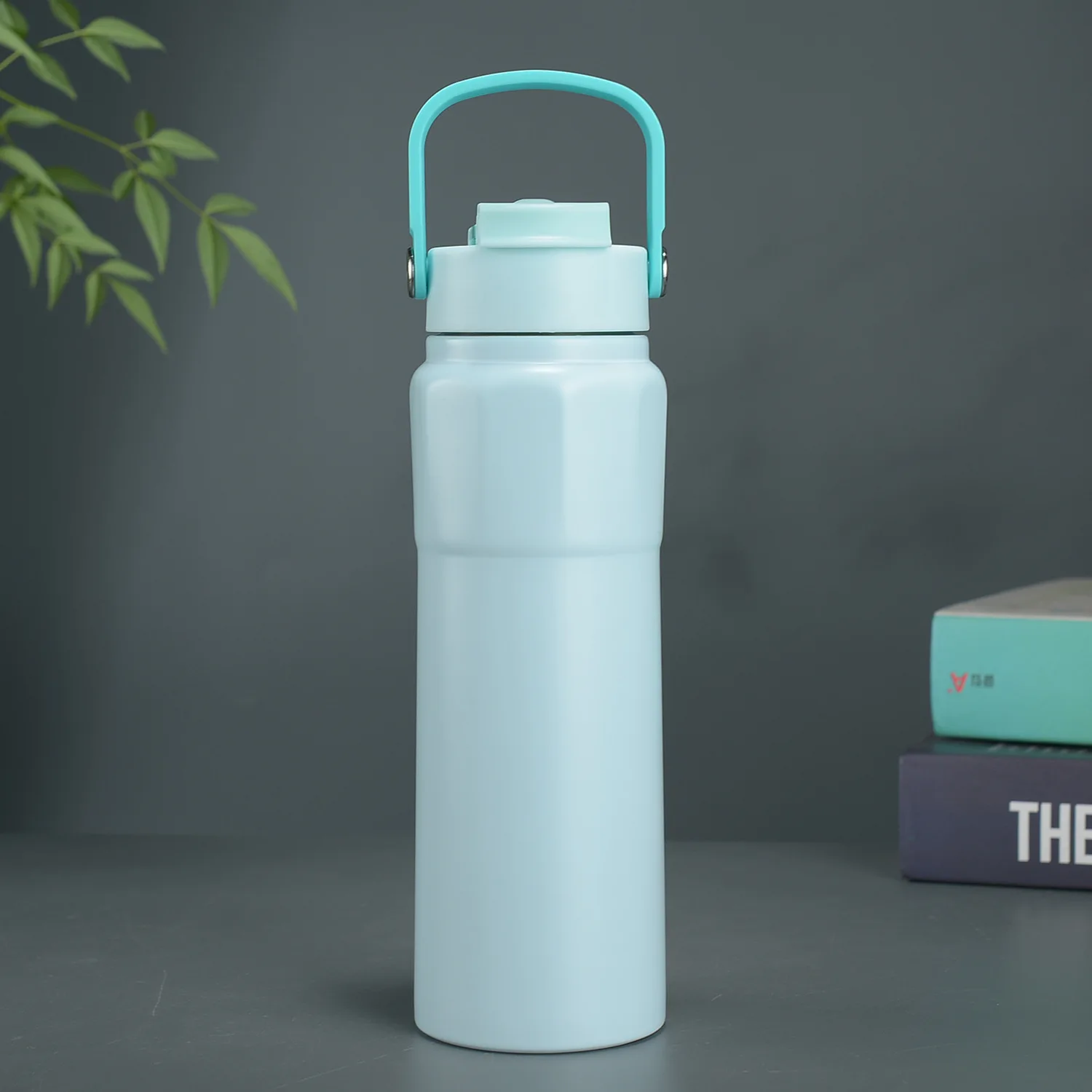 750Ml Factory Product Eight Diamond Shaped Vacuum Insulated Sports Bottle Ready Perfume Bottles With Pump Perfume