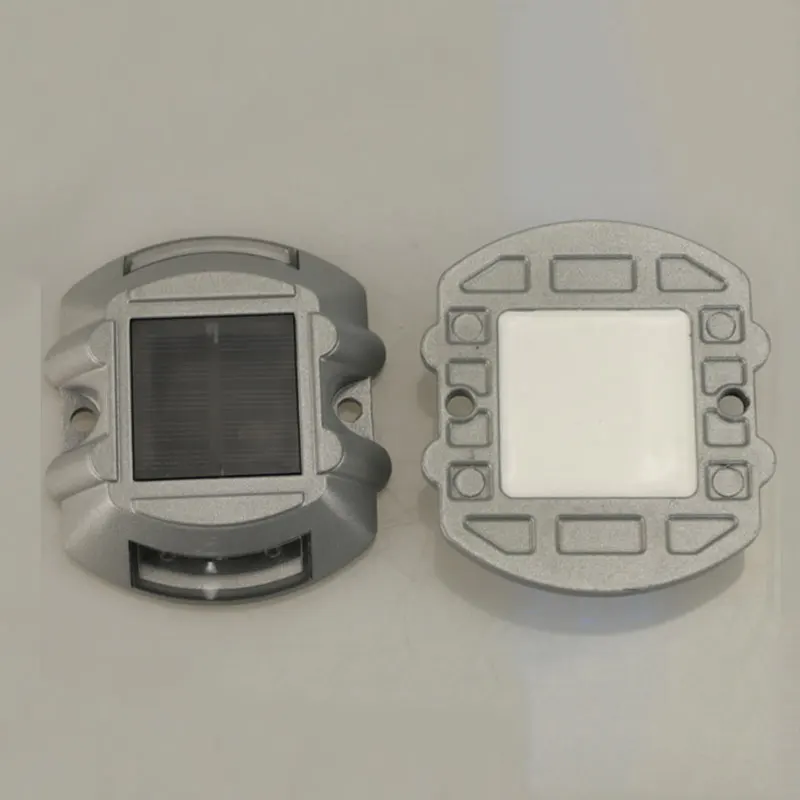 Best Selling IP68 Cast Aluminium Solar Road Stud Horseshoe Spike Top Traffic Safety Warning Light Direct Factory Sale