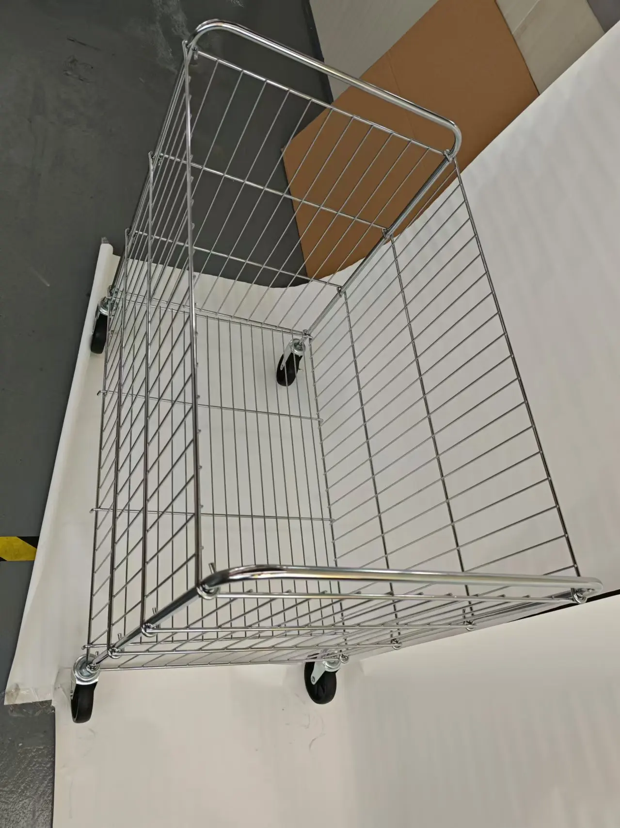 Heavy duty warehouse iron grid steel supermarket shopping basket design metal wire storage cages with wheels