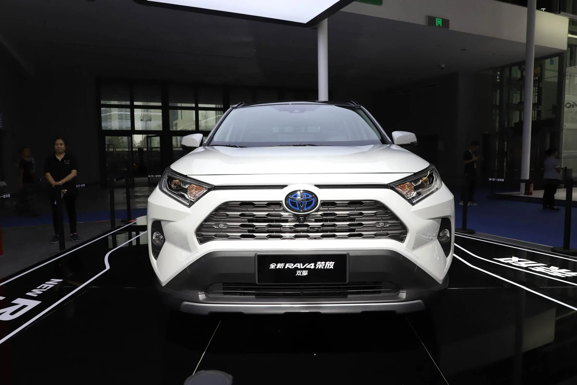 High Quality Vehicles Toyota Fwd Used Cars 0Km Used Toyota Rav4 2.0L 171 Horsepower Fuel Cars For Suv