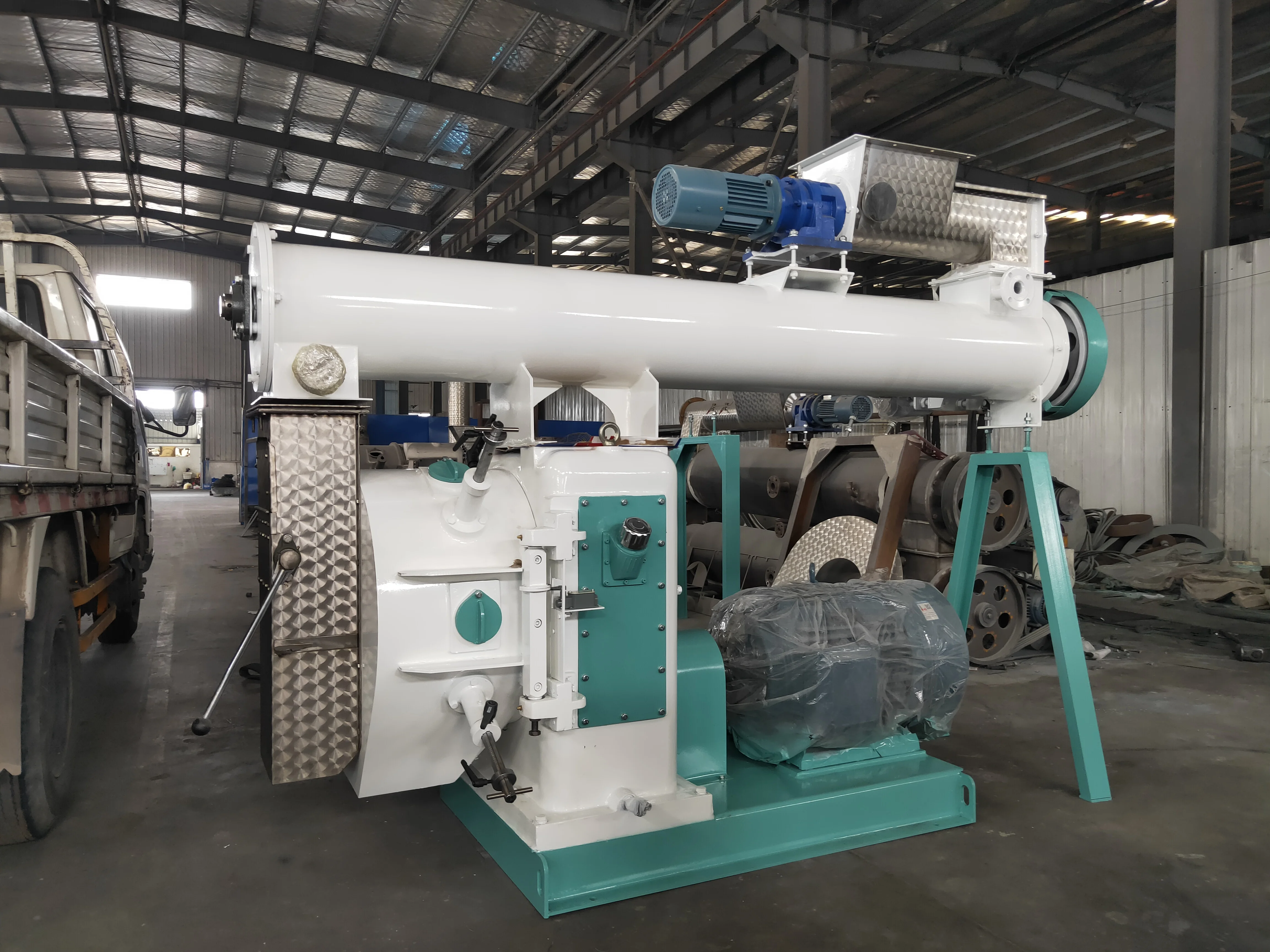 Hot Sale Ring Die type New Design Animal Feed Pellet Making Machine Steel Stainless Material CE ISO certificated