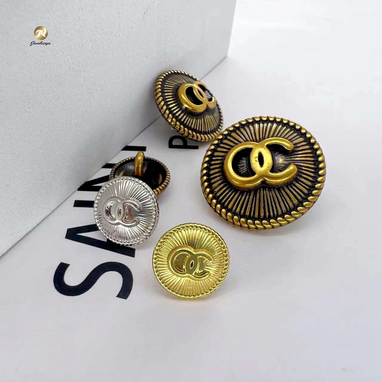 Embossed CC Classic style Pattern Customize Metal Retro Button Round Sewing Shank blazer gold Button For Clothing