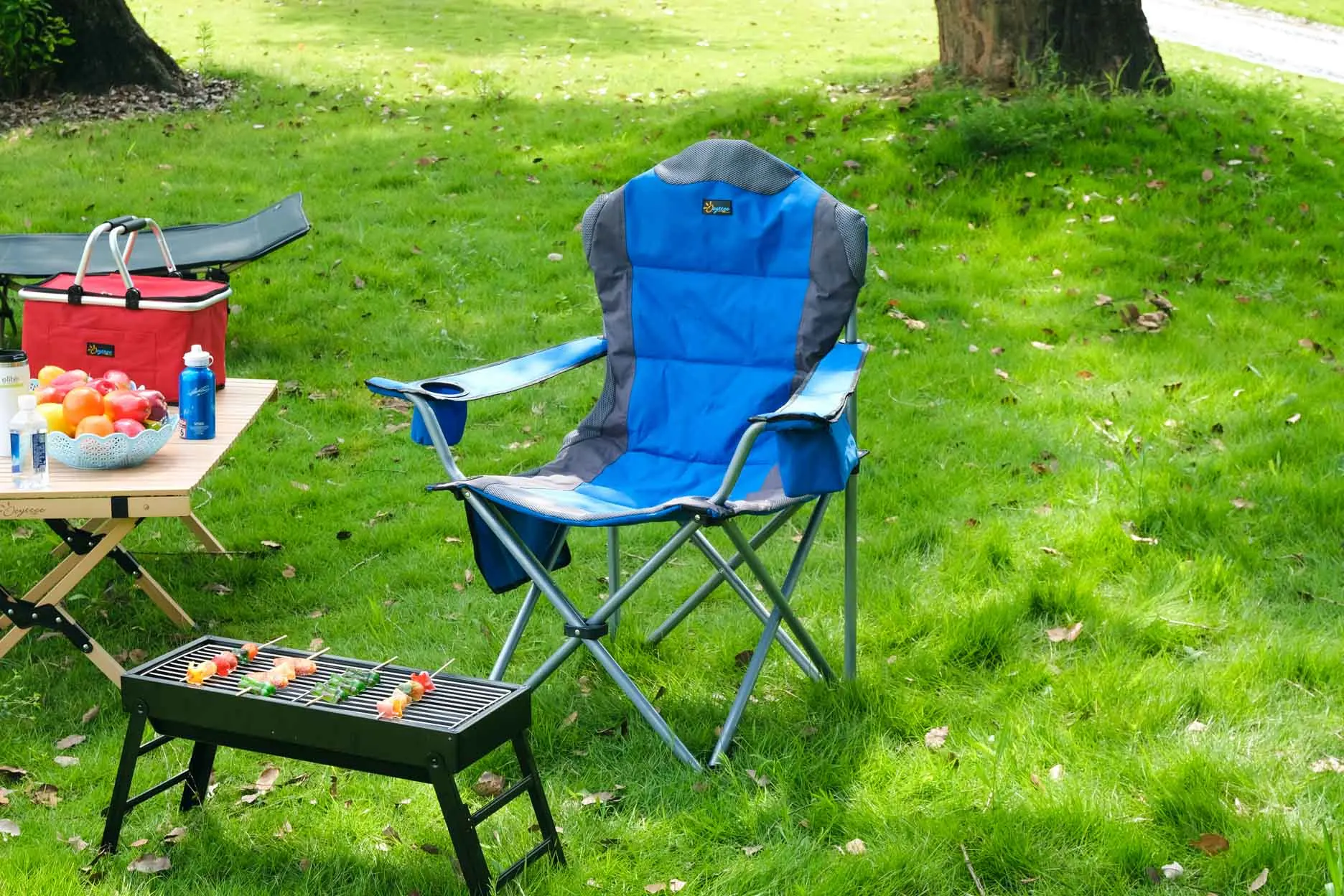 Foldable Big Comfortable Folding Metal Chair with Extra Wide Seat Big Soft Chair