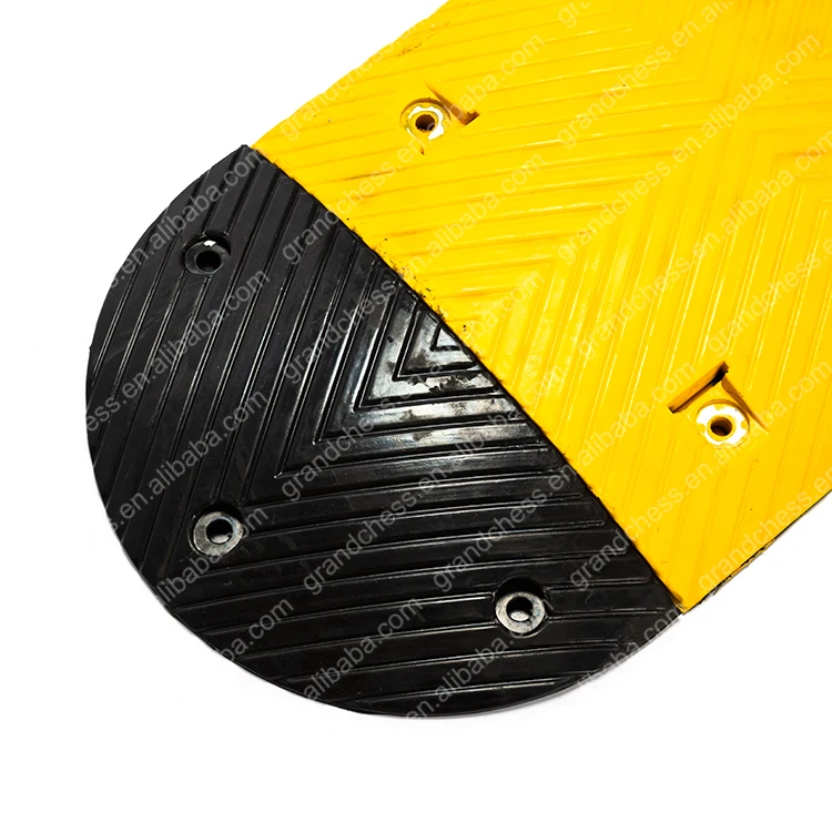 China Wholesale industrial Traffic Road Speed Bump Yellow & Black Rubber Speed Hump