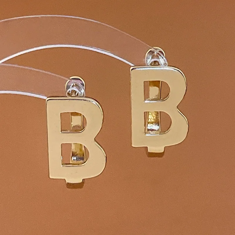 Huggie Earrings with Simple Designs Jewelry Big Letter B for Woman Pictures of Small  Gold Gift White Party Ear Clip