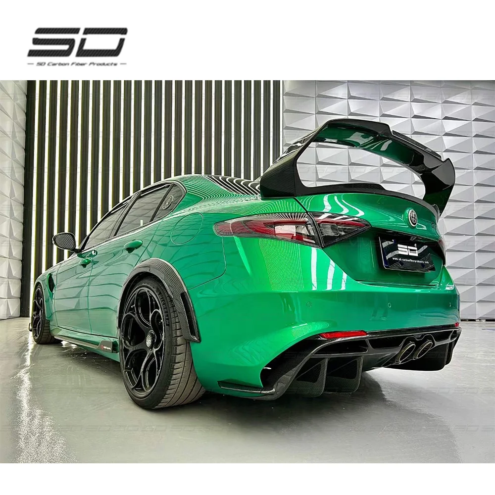 Newest Products Dry Carbon Fiber Body Kit Rear Bumper Spoiler Wing For Alfa Romeo Giulia  Quadrifoglio Upgrade to GTA Rear Spoil