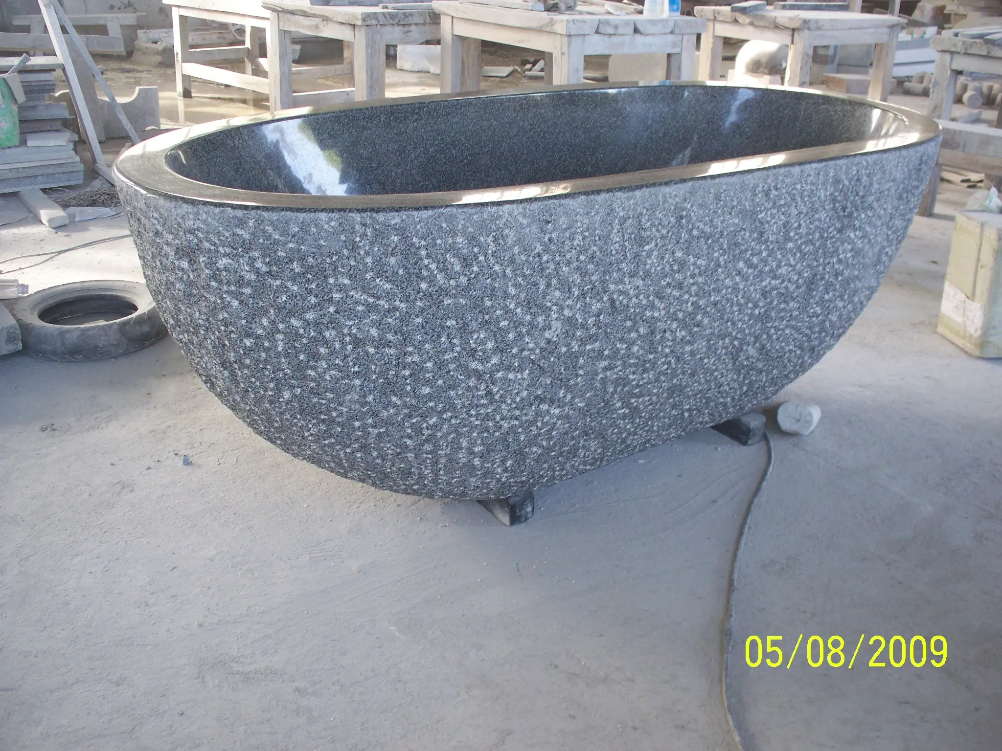 Wholesale Hand Carved Boulder Big Brown Natural Stone Bathtub for Sale