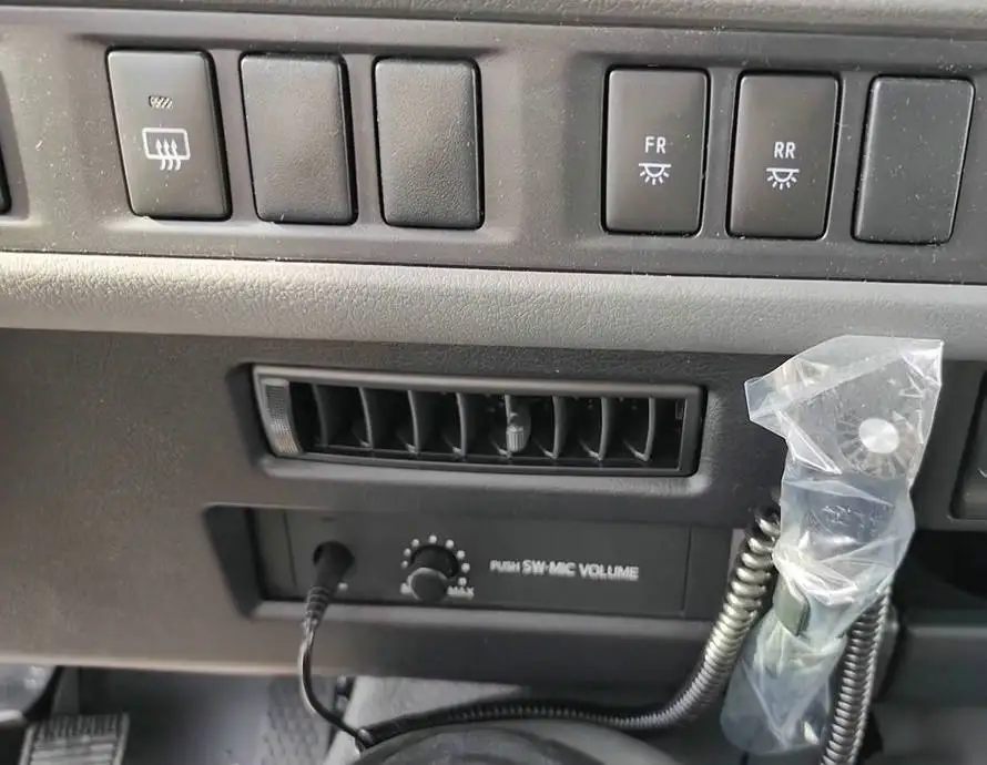 Japanese bus 30 seats diesel engines Used city bus for sale