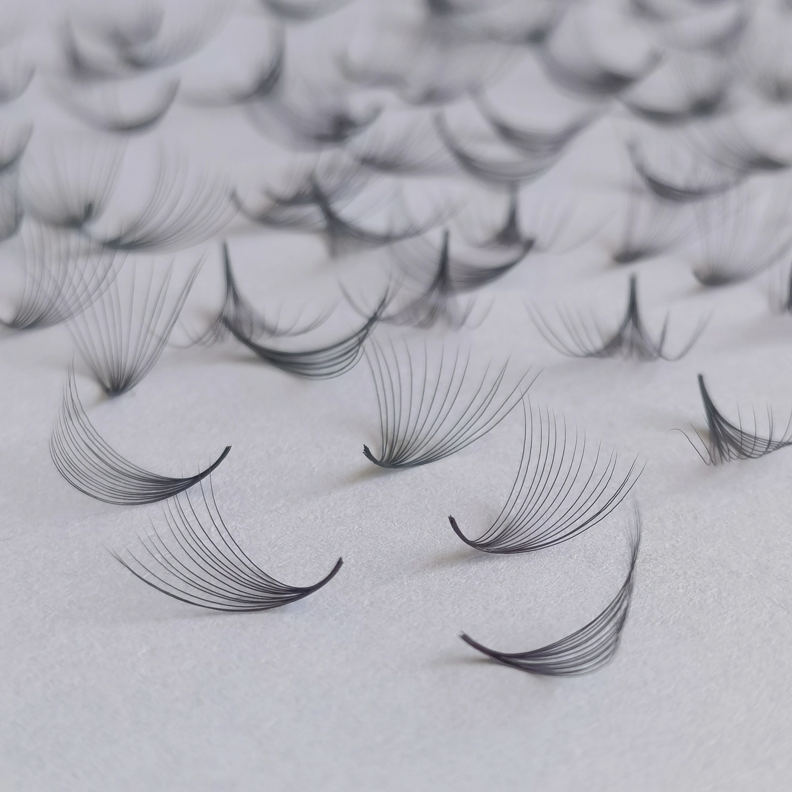 New stocks 12d 14d promade volume Fan Eyelash Extension 20d Russian wispy 0.03 0.05 0.07 C D L M curl Loose premade fans