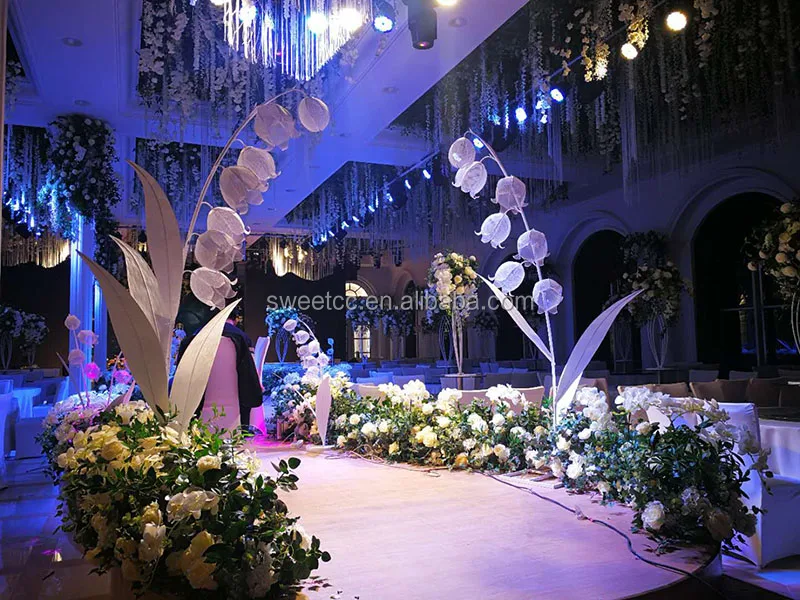 2019 latest wedding white iron flower stand for event decoration, hotel arrangement and home ornament