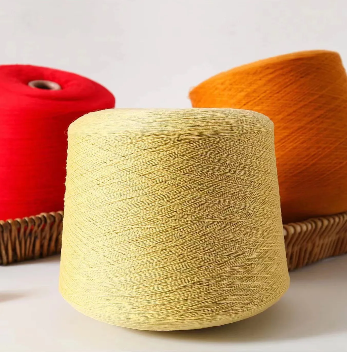 2/25nm anti-pilling soft fluffy socks 15% acrylic 55% nylon 30% wool blended knitting yarn