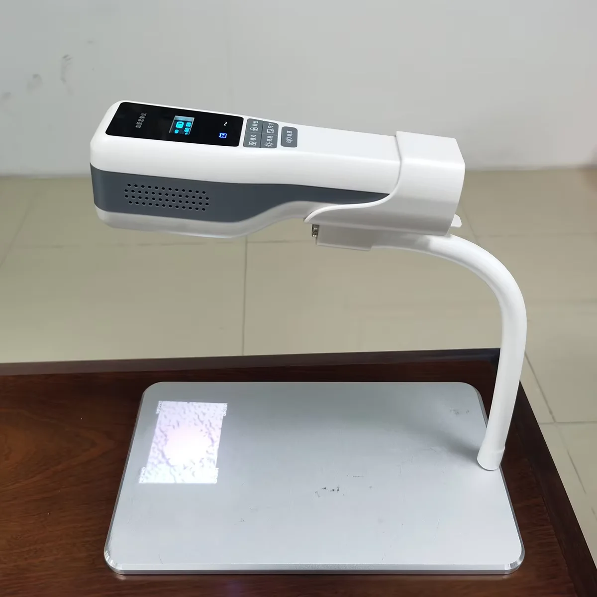 Hot Selling Infrared Vein Finder With Best Price Commercial Use Vascular Vein Viewer Led Illuminator Device vein finder detector