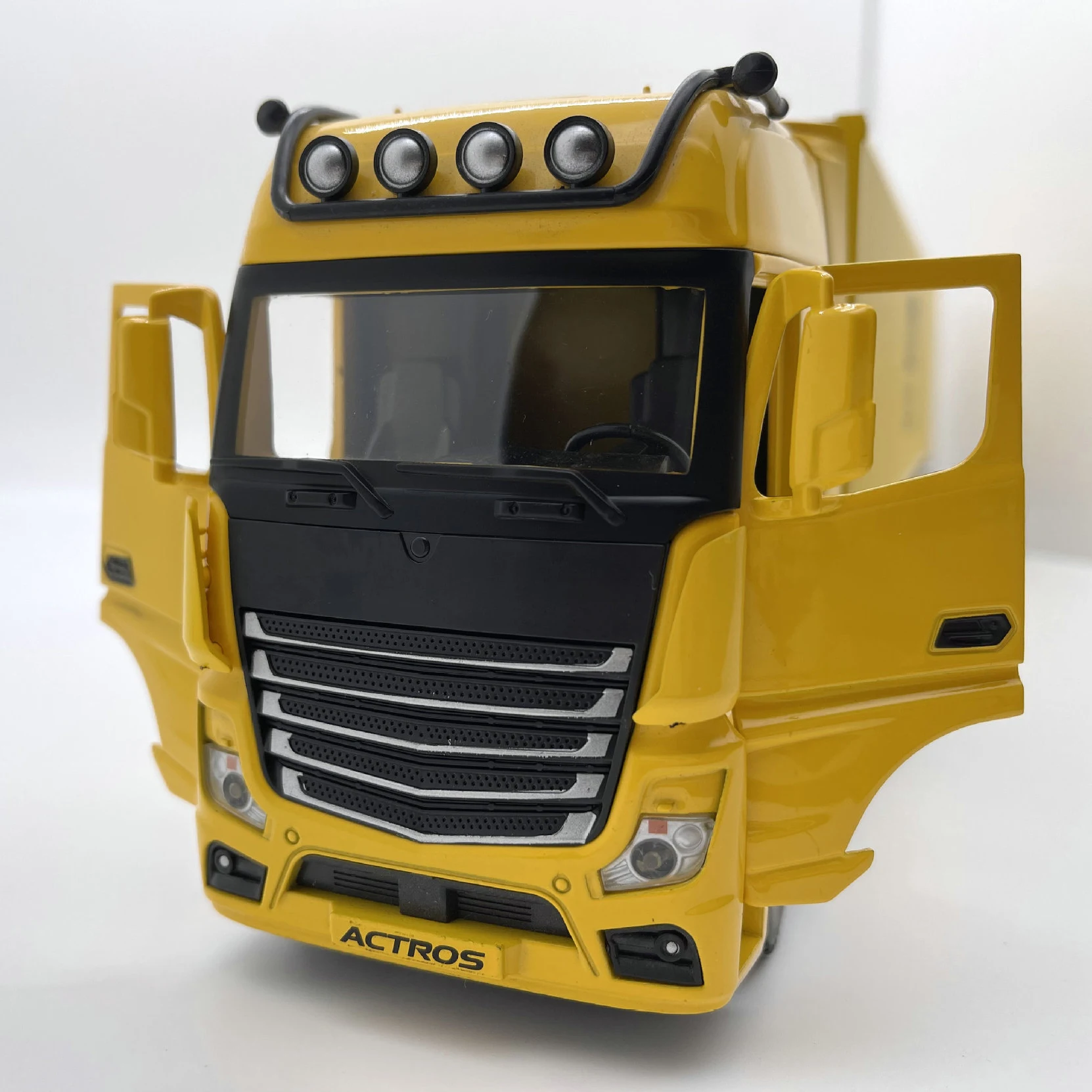 Custom Logo Diecast Alloy Toy Truck 1/24 Simulation Diecast Container Truck Model Toys Alloy Container Truck Transport Car